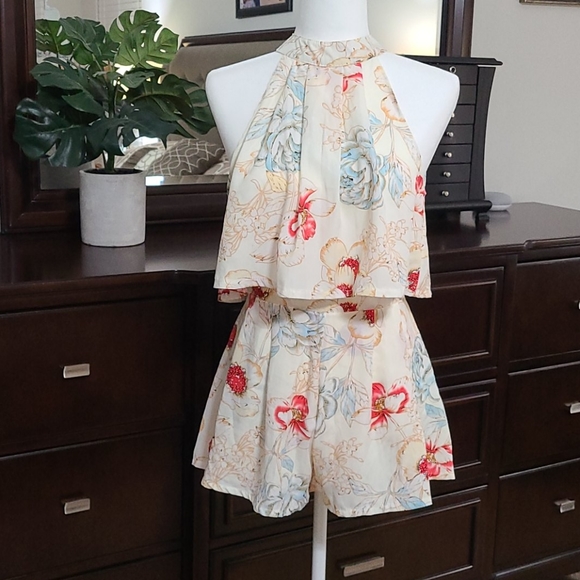 Dresses & Skirts - Floral tiered romper top+short.